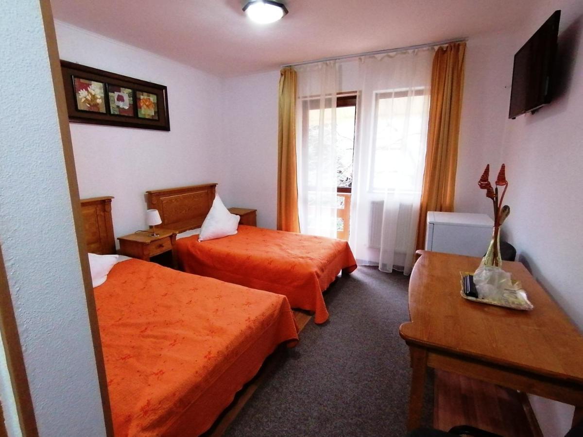 Casa Magica Буштени Экстерьер фото